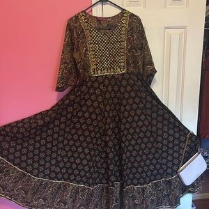 Elegant Black and Gold Women's Dress